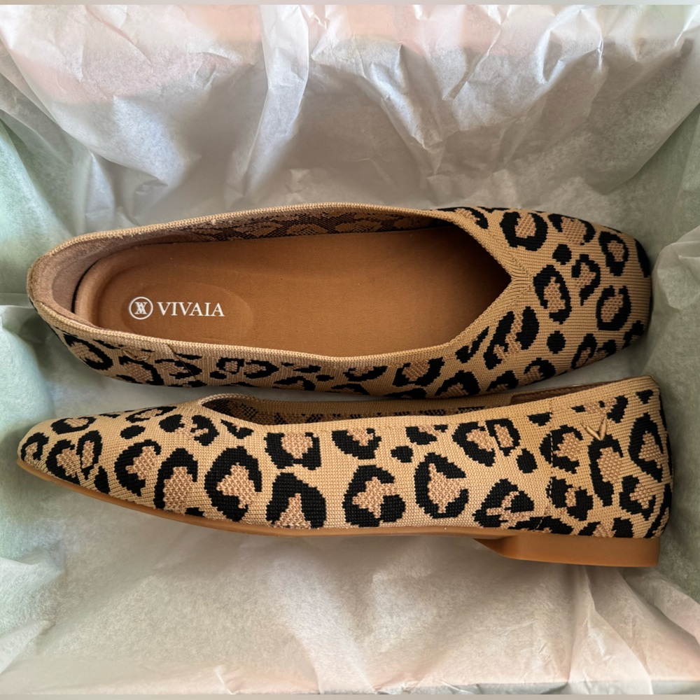 Leopard print boutique flats